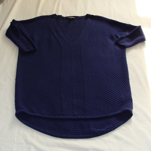 EXPRESS Dark Purple 3/4 Sleeve Hi-Low LADDER Knit V-Neck Sweater Sz XS - Picture 2 of 5